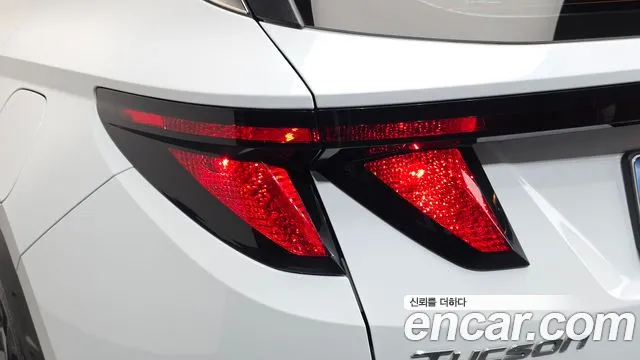 Hyundai Tucson Tucson (NX4) Бензин 1.6 турбо 2WD — Фото автомобиля 23