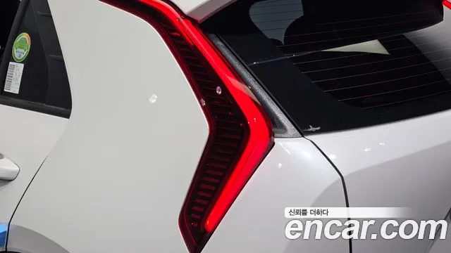 Kia Niro — Фото автомобиля 8