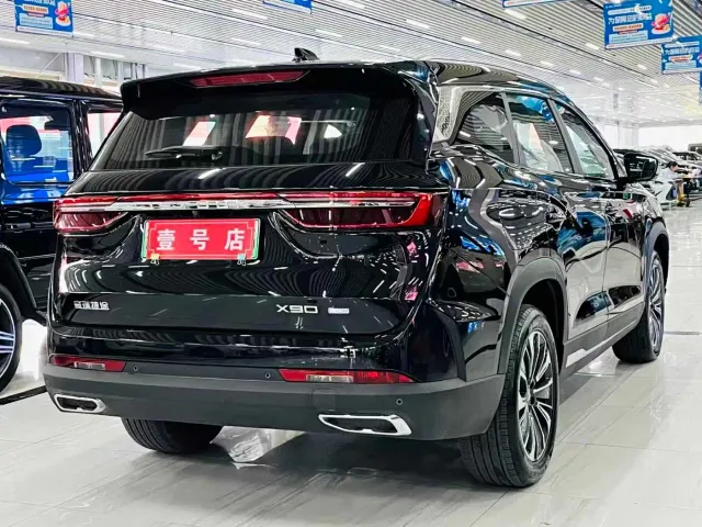 Jetour X90 C-DM — Фото автомобиля 6
