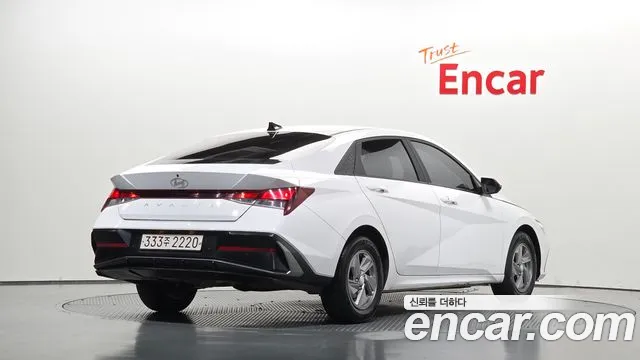 Hyundai Avante — Фото автомобиля 2
