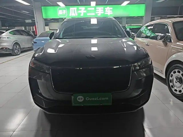 Li Auto ONE — Фото автомобиля 2
