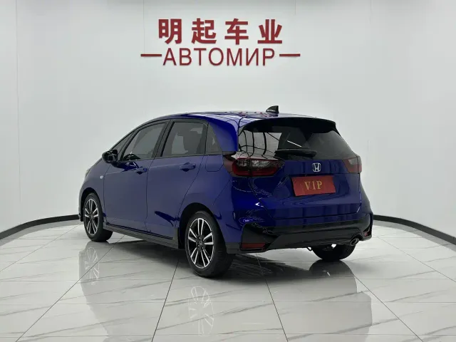 Honda Fit — Фото автомобиля 7