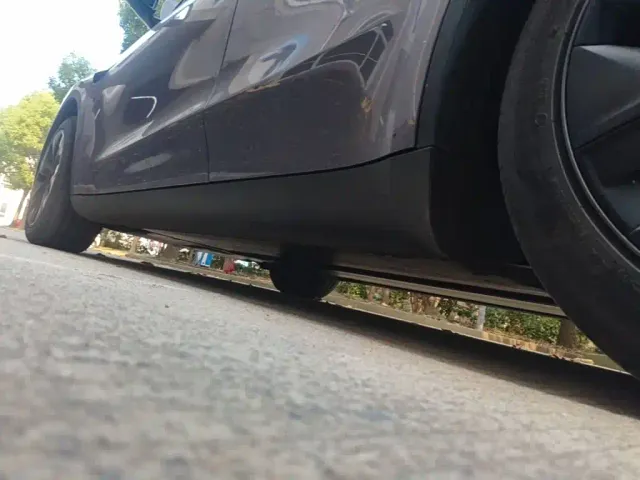 Tesla Model Y — Фото автомобиля 21