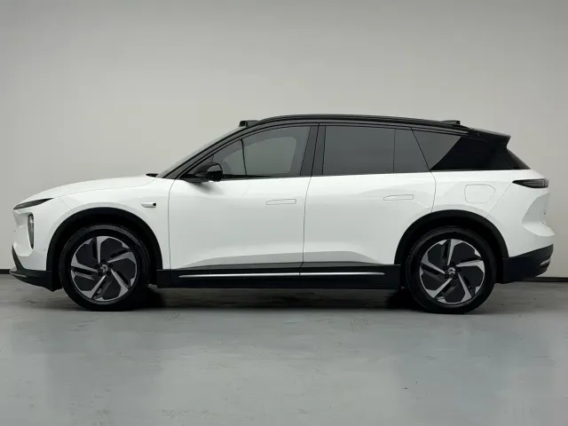 Nio ES6 — Фото автомобиля 18
