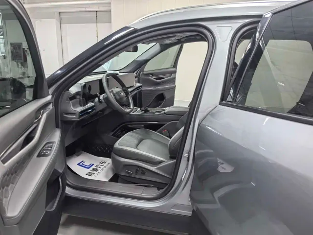 Ford Edge — Фото автомобиля 11