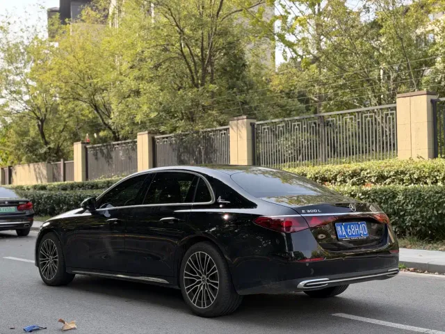 Mercedes-Benz E-Class — Фото автомобиля 7