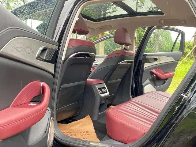 Hongqi H5 — Фото автомобиля 16