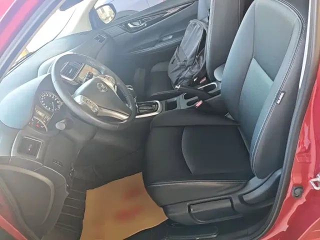 Nissan Tiida — Фото автомобиля 14