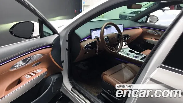 Genesis GV70 — Фото автомобиля 15