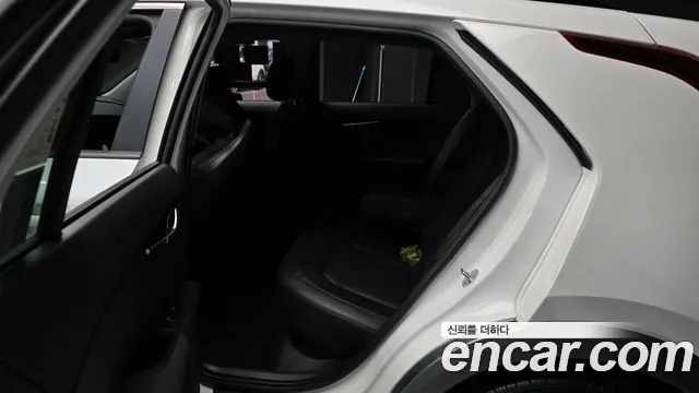 Kia Niro — Фото автомобиля 12