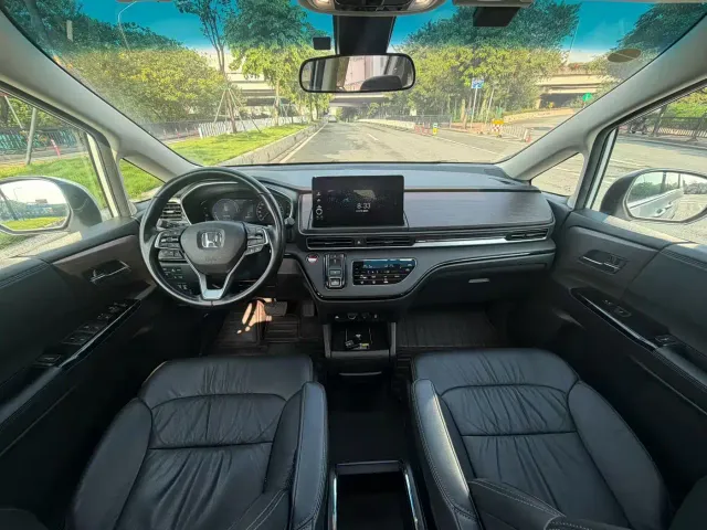 Honda Odyssey — Фото автомобиля 8