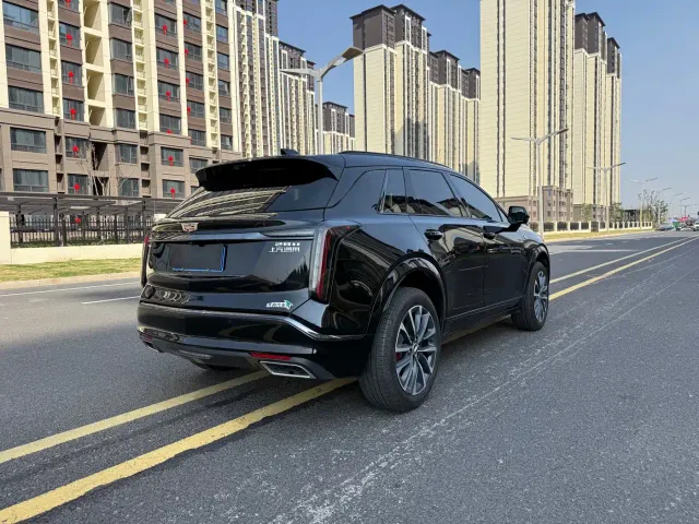 Cadillac XT5 — Фото автомобиля 11