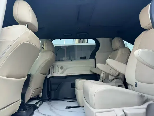 Toyota Granvia — Фото автомобиля 7
