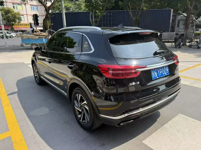 Hongqi HS5 — Фото автомобиля 4