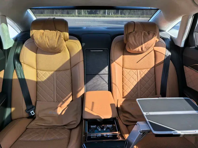 Audi A8 — Фото автомобиля 5