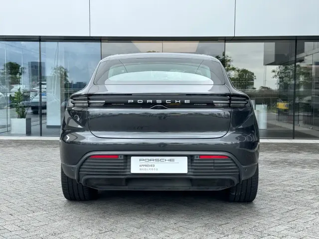 Porsche Macan EV — Фото автомобиля 7