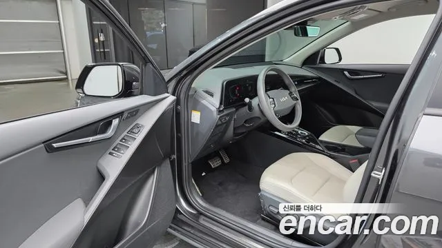 Kia Niro The All New Niro Signature — Фото автомобиля 10