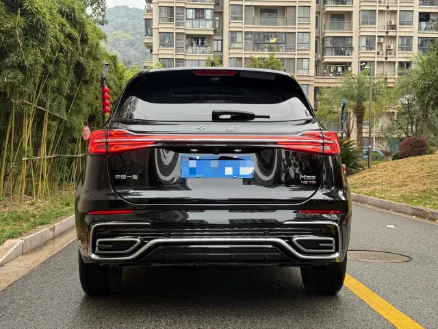 Hongqi HS5 — Фото автомобиля 16