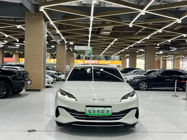 BYD Seal 06 New Energy 2025 DM-i Smart Drive Edition 120KM Luxury — Фото автомобиля 3