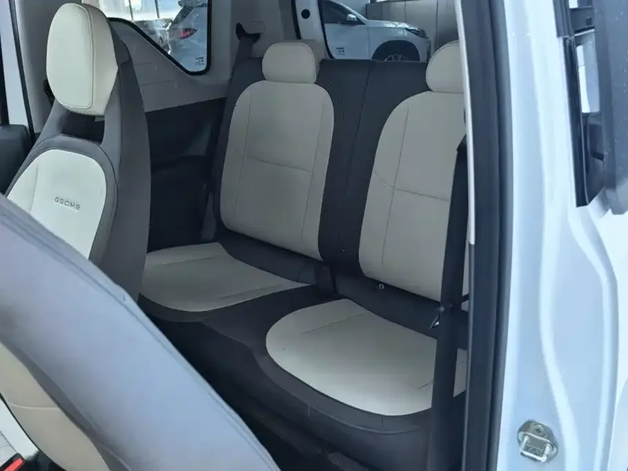 Geely Galaxy Panda 2025 Model Year 210km Panda Knight — Фото автомобиля 11