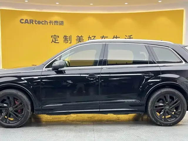 Audi Q7 — Фото автомобиля 7