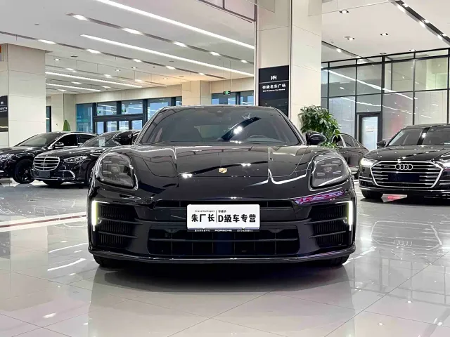 Porsche Panamera — Фото автомобиля 2