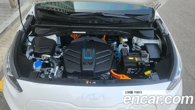 Kia Niro — Фото автомобиля 6