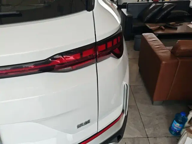 Geely Binyue — Фото автомобиля 7