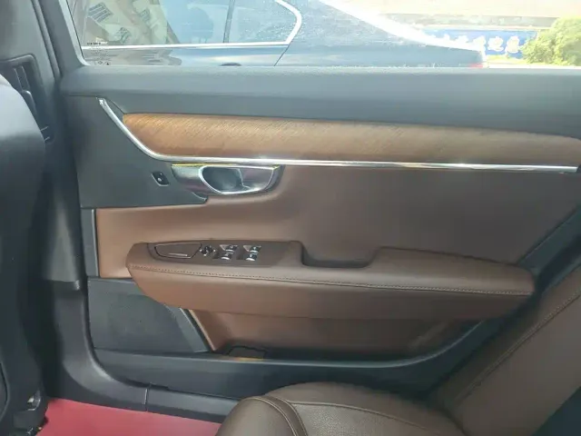 Volvo S90 — Фото автомобиля 14