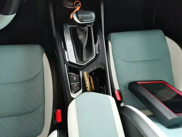 Geely Emgrand S — Фото автомобиля 13