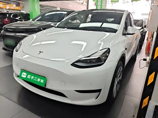 Фотография автомобиля — Tesla Model Y