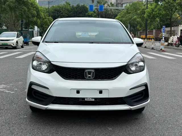 Honda Fit — Фото автомобиля 2