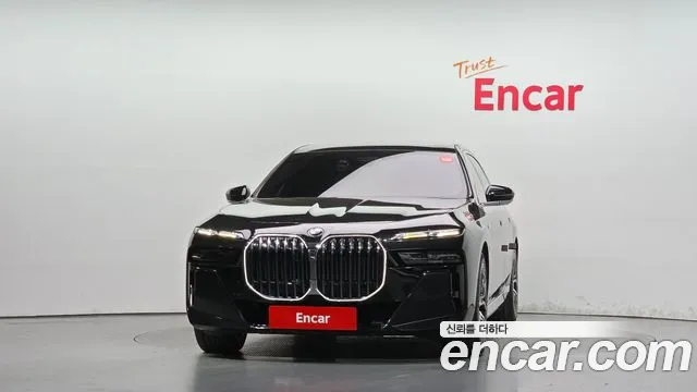 BMW 7 Series G70 — Фото автомобиля 3