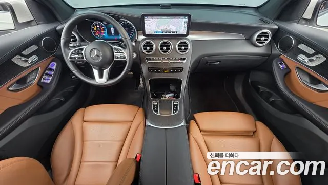 Фотография автомобиля — Mercedes-Benz GLC-Class