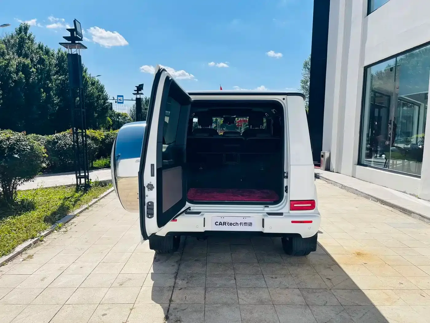 Mercedes-Benz Mercedes-Benz G-Class 2022 G 500 — Фото автомобиля 9