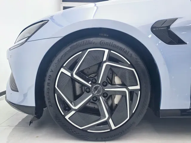BYD Seal — Фото автомобиля 8