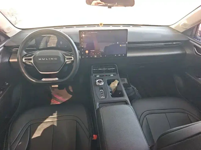 Wuling Starlight — Фото автомобиля 9