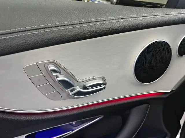 Mercedes-Benz E-Class — Фото автомобиля 13