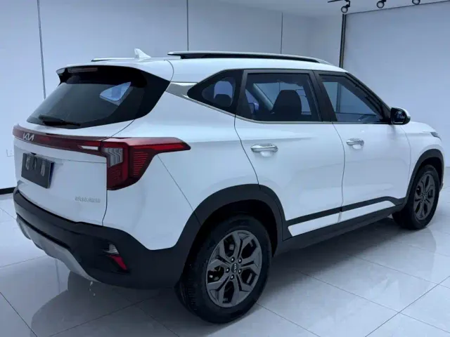 Kia Seltos — Фото автомобиля 4