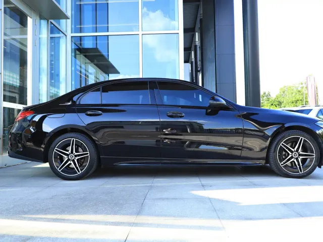 Mercedes-Benz C-Class — Фото автомобиля 13