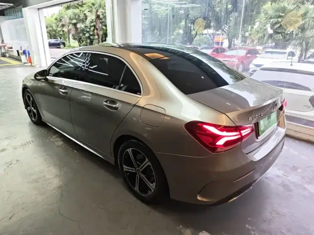 Mercedes-Benz A-Class — Фото автомобиля 4