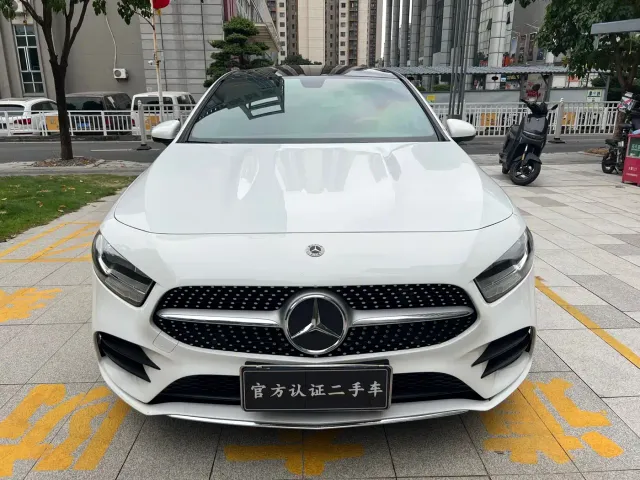 Фотография автомобиля — Mercedes-Benz A-Class