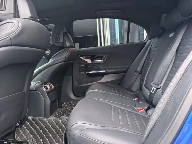 Mercedes-Benz C-Class — Фото автомобиля 11