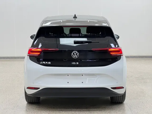 Volkswagen ID.3 — Фото автомобиля 5