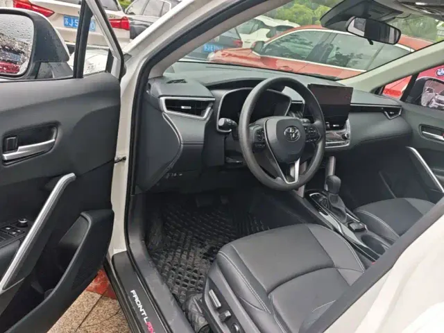 Toyota Frontlander — Фото автомобиля 15