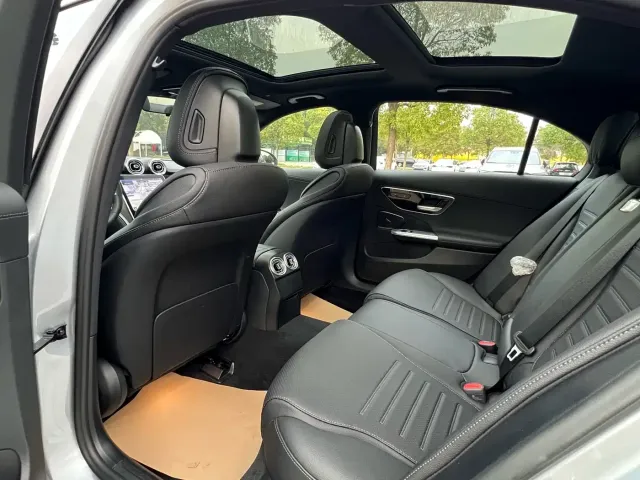 Mercedes-Benz C-Class — Фото автомобиля 10