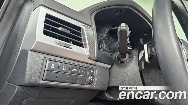 KG_Mobility_Ssangyong Rexton All Rexton Дизель 2.2 4WD — Фото автомобиля 20