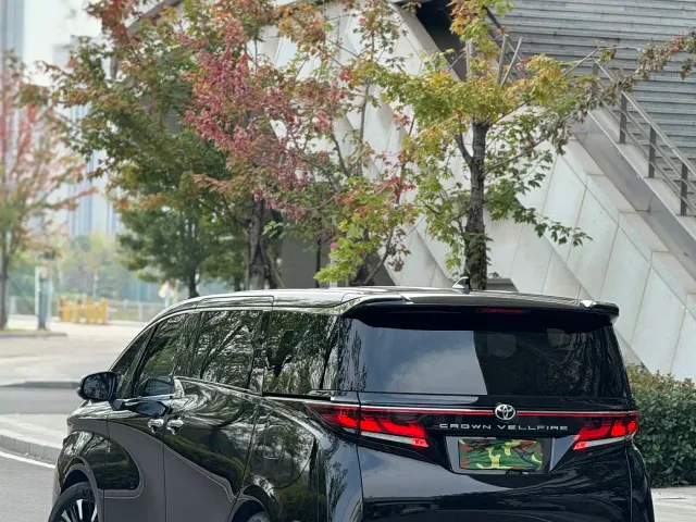 Toyota Vellfire — Фото автомобиля 16
