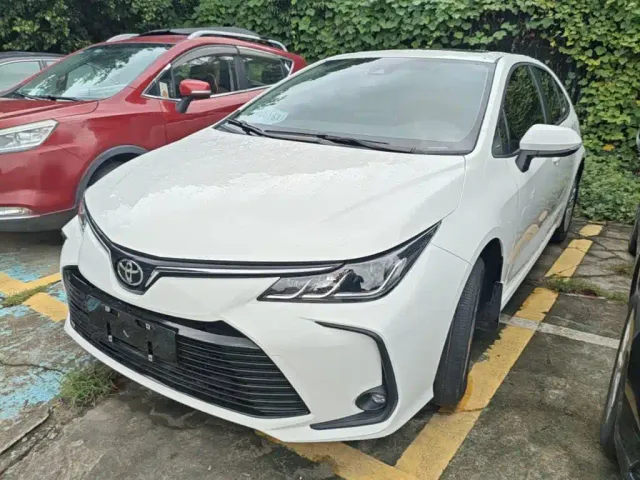 Фотография автомобиля — Toyota Corolla