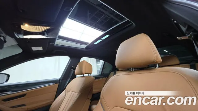 BMW 5-Series — Фото автомобиля 26